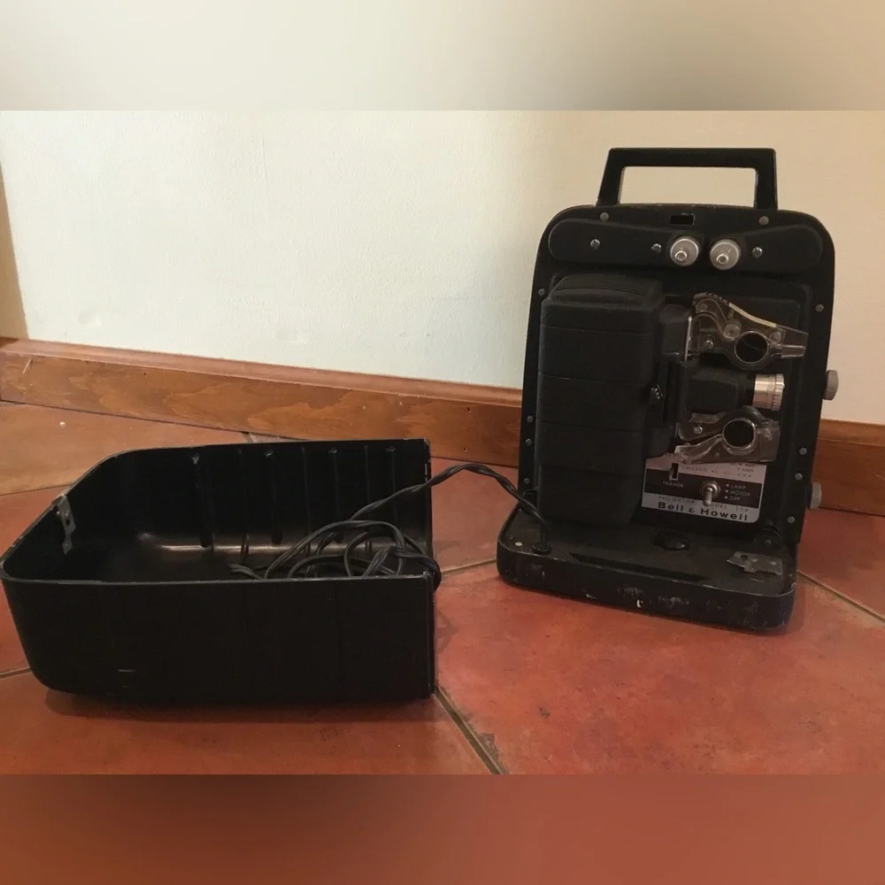 Bell and Howell Auto Load 256 8mm Projector